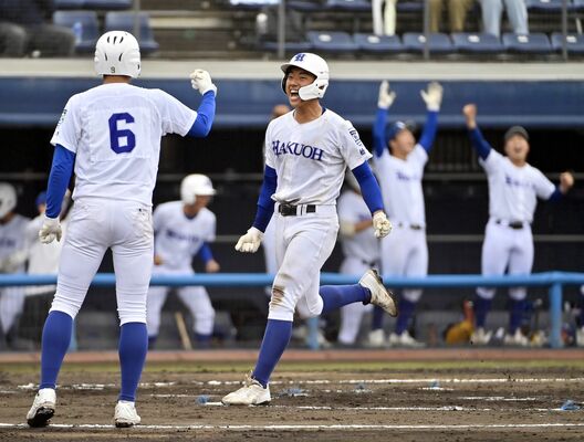 第61回全国高等学校野球選手権大会 足利学園高等学校（現 白鴎大学足利高等学校） 白鴎足利が初の4強 7回に一挙5得点 強打の東海大相模（神奈川