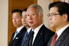 皇室典範改正要綱を了承