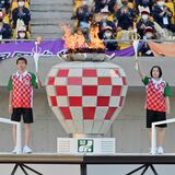 揺れる炎、思い託す　名選手から次世代へ　とちぎ国体・炬火リレー