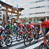 自転車ジャパンカップ開幕　強者集結、輪都熱く　大通り舞台に全力でもがく
