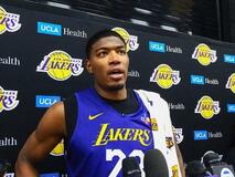 NBAレーカーズの売却完了