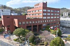議員定数「削減」「維持」拮抗　足利市議選、立候補予定者アンケート