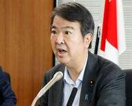 環境相、登山者のクマ対策徹底を