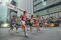 高速化背景に靴開発競争