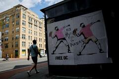 「サンドイッチ男」に無罪