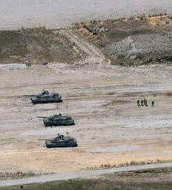 戦車射撃訓練で陸自隊員３人死亡