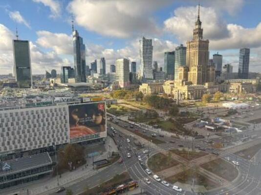 　ポーランドの首都ワルシャワの中心部＝２０２５年１０月