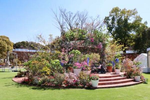 　花の祭典「フクオカフラワーショー」の会場＝２０日、福岡市植物園