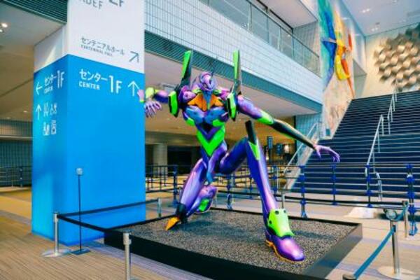 　「エヴァンゲリオン」３０周年記念イベントの展示（（Ｃ）カラー　（Ｃ）カラー／Ｐｒｏｊｅｃｔ　Ｅｖａ．　（Ｃ）カラー／　ＥＶＡ製作委員会）