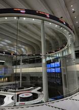 東証続伸、終値最高値を更新