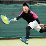 テニス県小学生選手権　男子は昨年準Ｖの荒井（東城南）が優勝　女子は森田（毛野南）が頂点