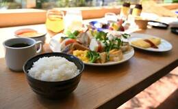朝ご飯は県産ブレンド米