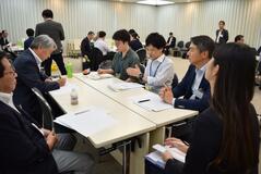 栃木で働く魅力とは？学生と経営者　都内で意見交換