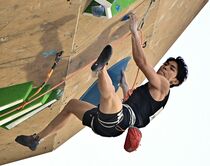 楢崎智、３度目Ｖ