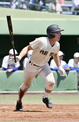 春季県大会２本塁打のパンチ力でチームをけん引する作新の土井