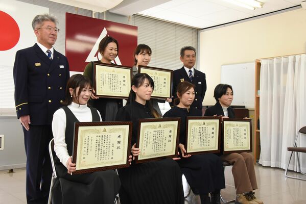 人命救助で表彰された女性６人