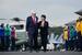 米海軍の原子力空母ジョージ・ワシントンの艦上を歩く高市首相(右)とトランプ米大統領=28日、神奈川県横須賀市(AP=共同)