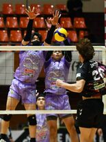 レーヴィス栃木、連勝逃す　埼玉に０－３で完敗　長身アタッカーに苦戦