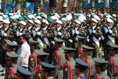 米英基地にミサイル発射