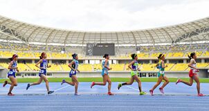 たすきリレーのない高校駅伝