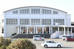 栃木市長選　1市5町合併で類似施設が併存　進む人口減、財政の硬直化　候補者が描く未来は…