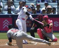 大谷無安打、菅野は３敗目