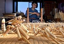 鹿沼で「きびがら細工」作り大詰め