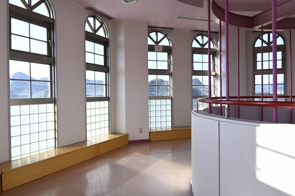 展望塔から見渡せる周囲の山並み