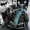 真岡工業高でF1マシン展示　ホンダ開発の造形美、生徒が激写