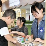 真岡の子ども広場、夏休みの運営に学生が協力　元気いっぱい遊ぼうね