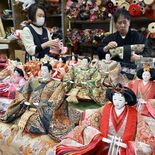ひな人形作り、熟練の手つきで丹精込めて　桃の節句を前に佐野で作業大詰め