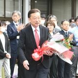 新庁舎の実現へ、職員らにエールと謝辞　加藤町長退任式　高根沢
