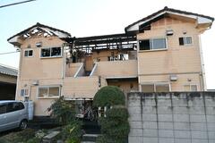 1部屋が全焼か 焼け跡から遺体