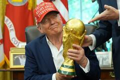 サッカーＷ杯抽選会は１２月５日