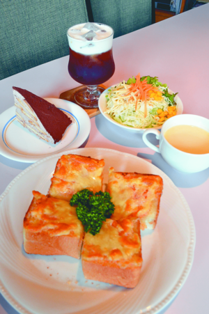 かふぇあんでぃーぶ（足利）チーズタラコトーストランチ