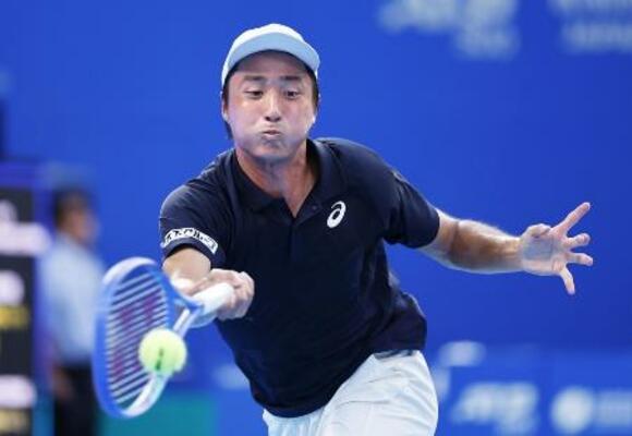 　９月、木下グループ・ジャパン・オープンでプレーする望月慎太郎＝東京・有明テニスの森公園