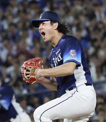 セ・パ交流戦のＤｅＮＡ戦、今季初完封で６勝目を挙げた西武・今井投手＝横浜
