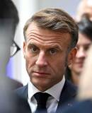 マクロン氏辞任へ圧力