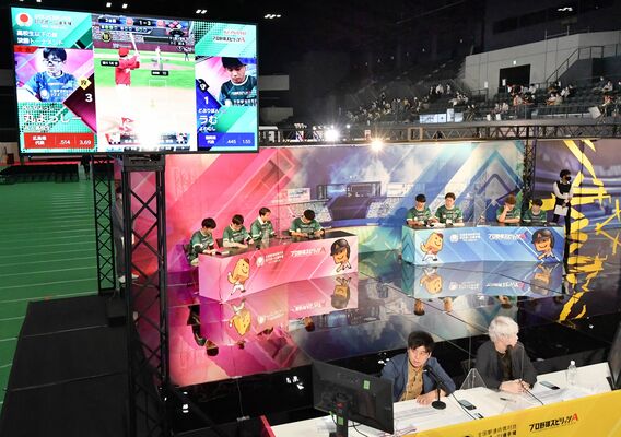開幕した全国都道府県対抗ｅスポーツ選手権＝15日午後３時55分、宇都宮市の日環アリーナ栃木
