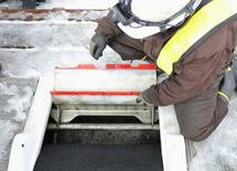 複数事故も監視員常駐せず