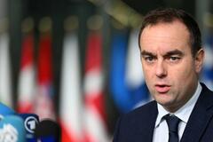 仏首相に３９歳ルコルニュ氏
