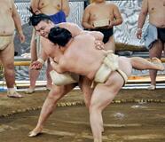 綱とり霧島、初の出稽古