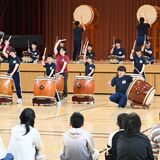 横浜からようこそ　足尾小中で恒例の交流会　レクリエーションで親睦深める　きっかけは植樹
