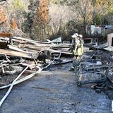足利の店舗から出火