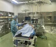 医療現場は「戦争に近い」逼迫するコロナ病床、救急も危機的に