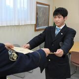 高校１年生が高齢女性を保護　自転車降りて案内　宇都宮南署が感謝状