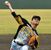 開幕戦で力投する栃木ＧＢの高岸＝４月８日、県営球場