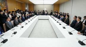 政府、5月国内景気判断を維持
