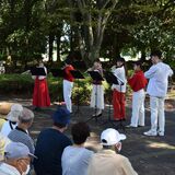 壬生で初の野外音楽会　木漏れ日差し込む並木道ステージに　道の駅活用の一環