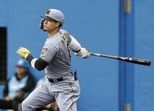 連覇狙う阪神 今季も1強か